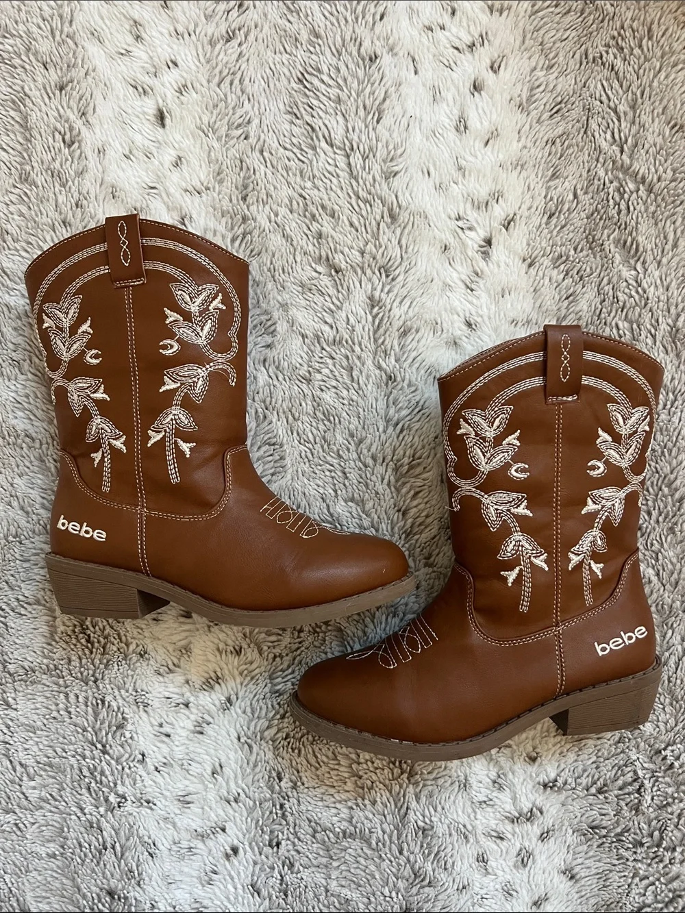 2 | bebe Girls Tan Western Embroidered Boots